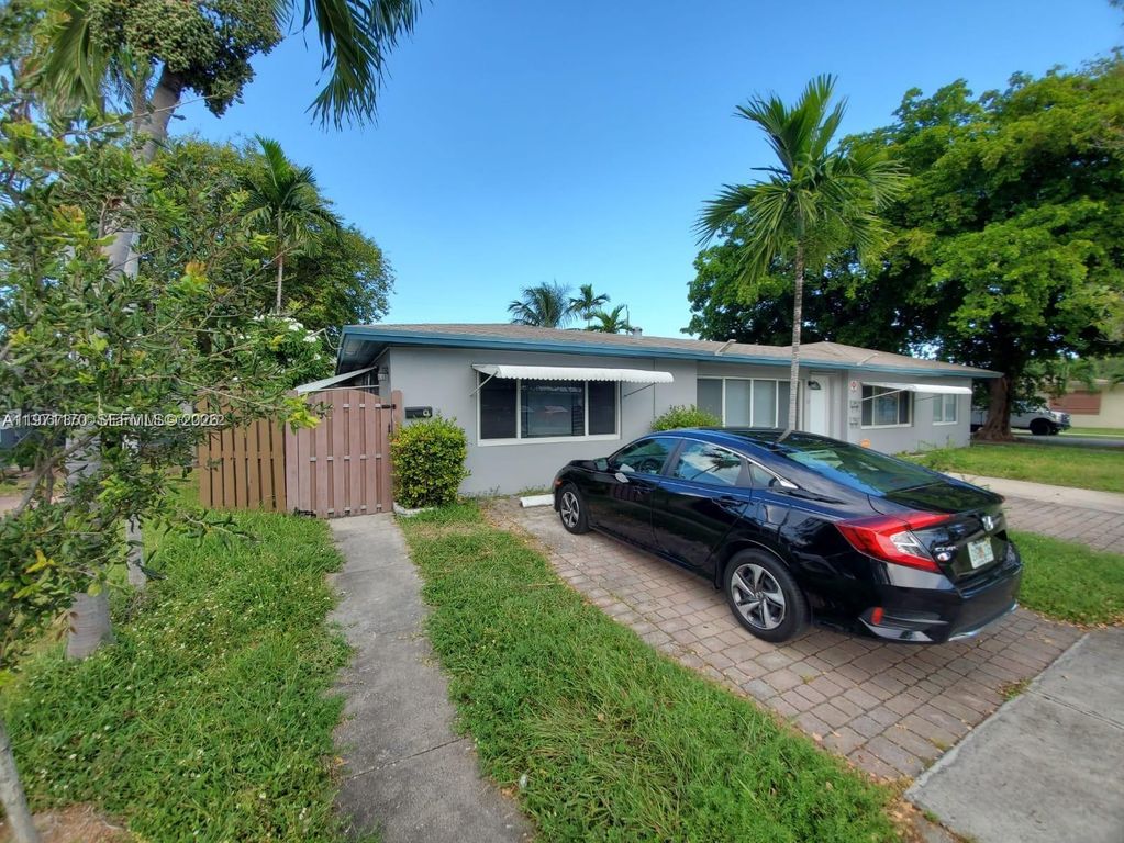 729 NE 6th St 2, Hallandale Beach, FL 33009