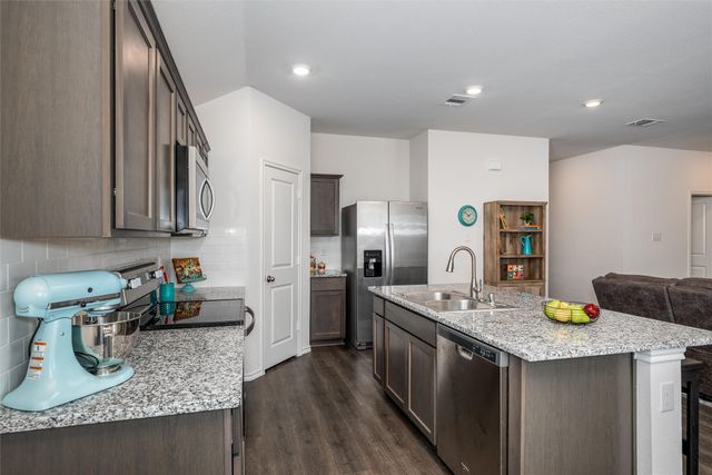 1007 Stockyard Street, Royse City, TX 75189