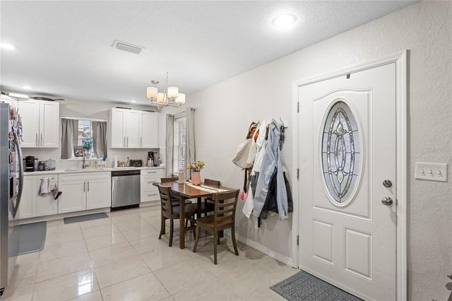 4215 W BAY VISTA AVENUE, Tampa, FL 33611