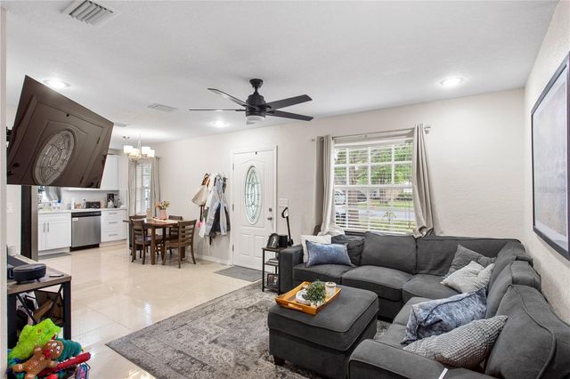 4215 W BAY VISTA AVENUE, Tampa, FL 33611