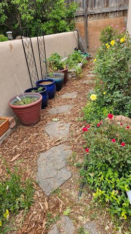 916 Calle Carmilita, Santa Fe, NM 87505