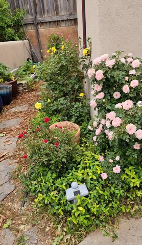 916 Calle Carmilita, Santa Fe, NM 87505