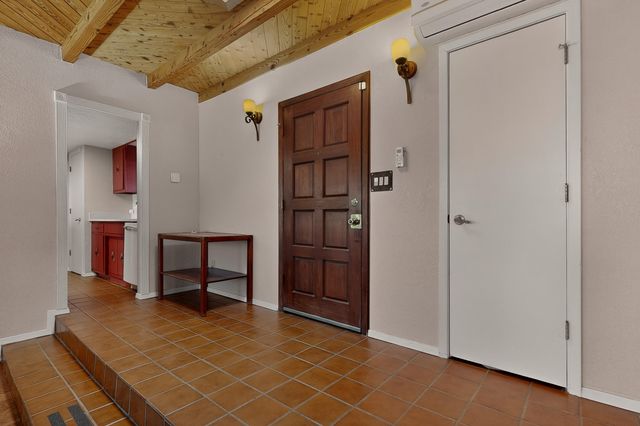 916 Calle Carmilita, Santa Fe, NM 87505