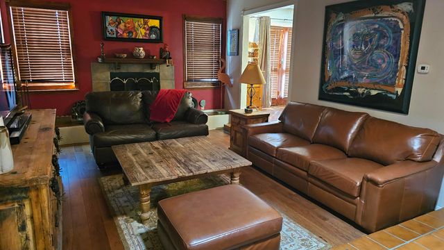 916 Calle Carmilita, Santa Fe, NM 87505