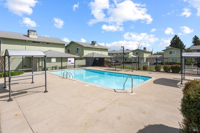 201 Main Cir, Ukiah, CA 95482