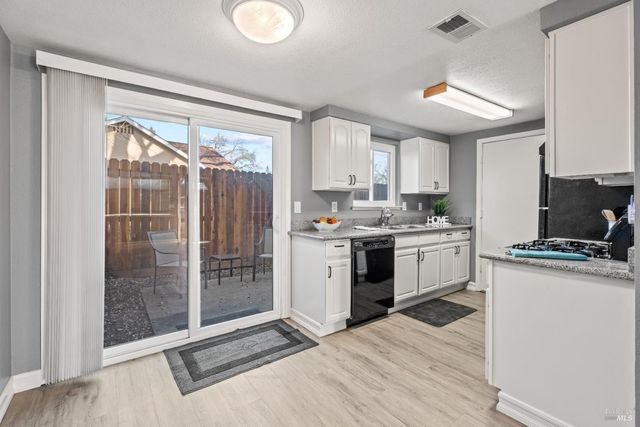 201 Main Cir, Ukiah, CA 95482