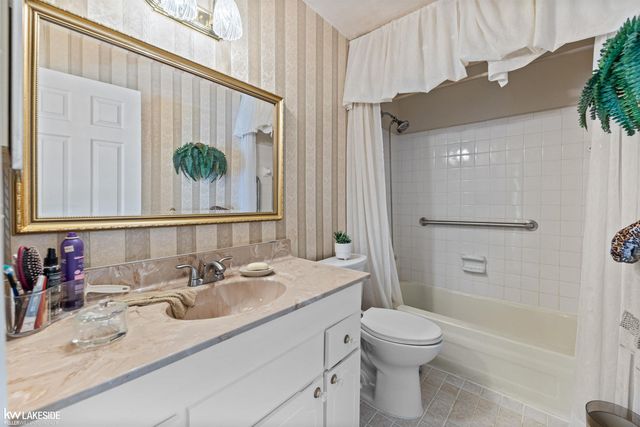 23610 Marlborough Drive, Clinton Twp, MI 48036