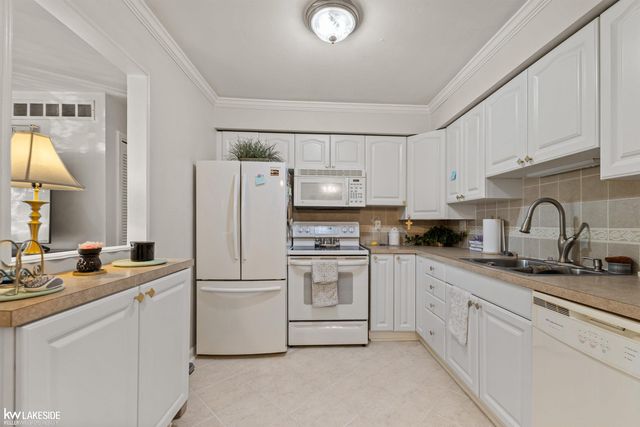 23610 Marlborough Drive, Clinton Twp, MI 48036