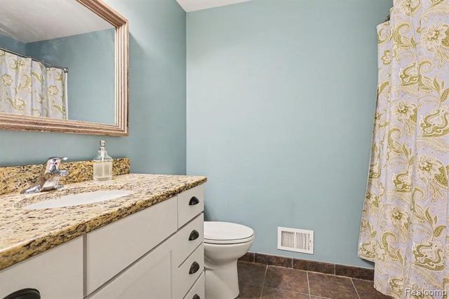 1575 Kellogg Road, Brighton, MI 48114