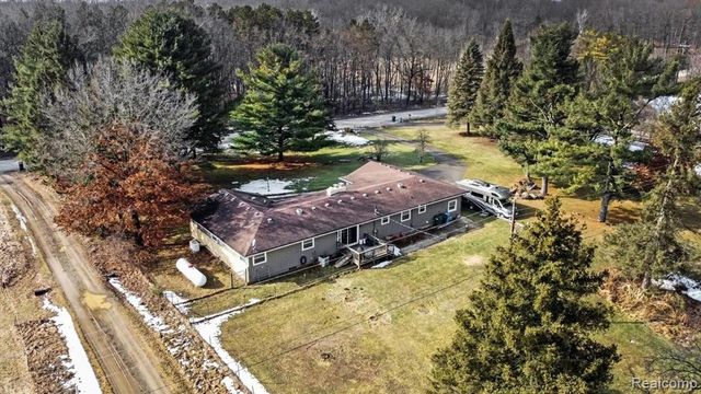 1575 Kellogg Road, Brighton, MI 48114