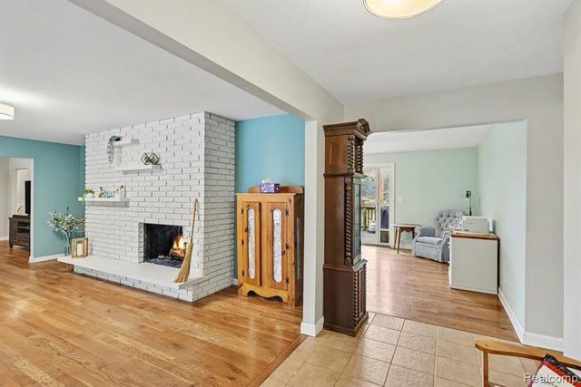 1575 Kellogg Road, Brighton, MI 48114