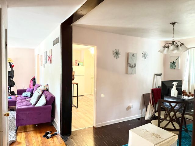 2952 W 10th Avenue, Gary, IN 46404