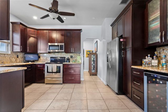 25900 SW 182nd Avenue, Homestead, FL 33031