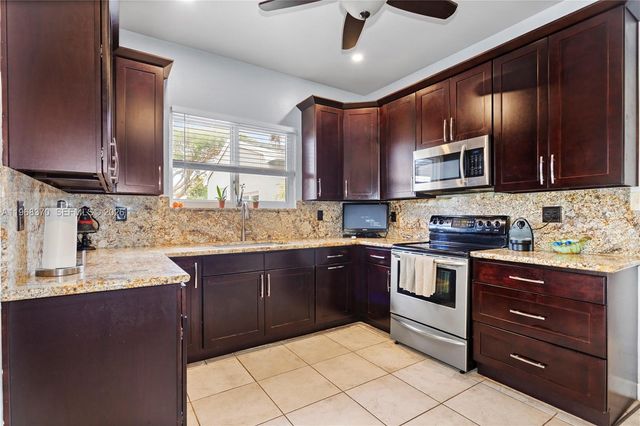 25900 SW 182nd Avenue, Homestead, FL 33031