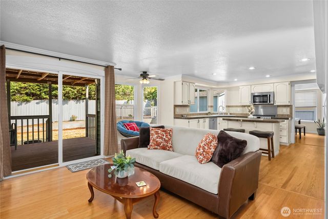 36712 31st Avenue S, Federal Way, WA 98003
