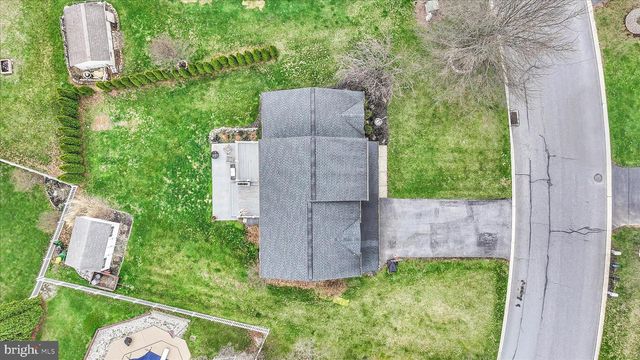 7 N BUTTERFLY DR, Myerstown, PA 17067