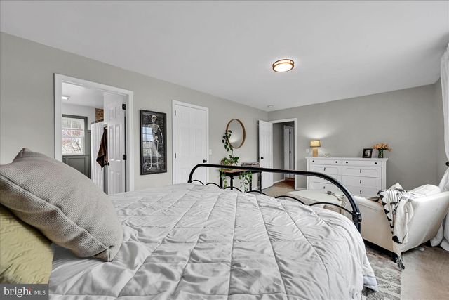 7 N BUTTERFLY DR, Myerstown, PA 17067