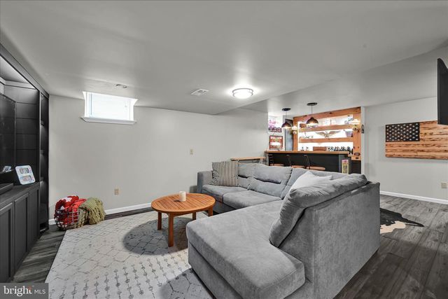 7 N BUTTERFLY DR, Myerstown, PA 17067