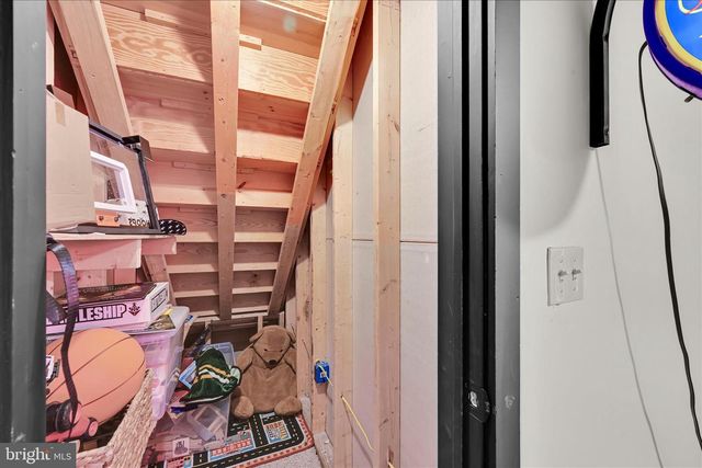 7 N BUTTERFLY DR, Myerstown, PA 17067