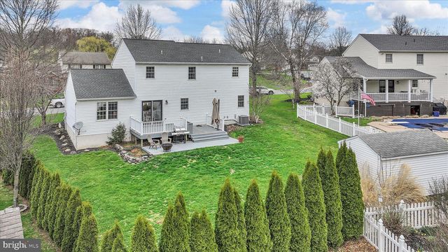 7 N BUTTERFLY DR, Myerstown, PA 17067