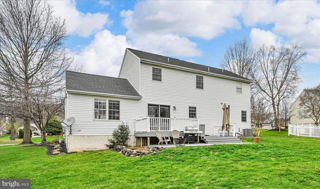 7 N BUTTERFLY DR, Myerstown, PA 17067