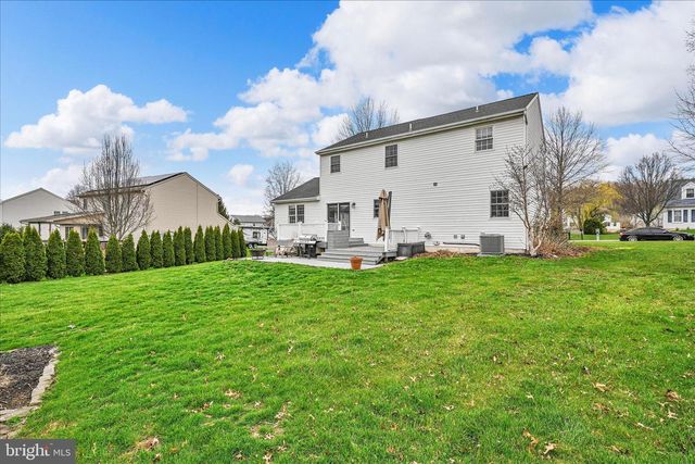 7 N BUTTERFLY DR, Myerstown, PA 17067