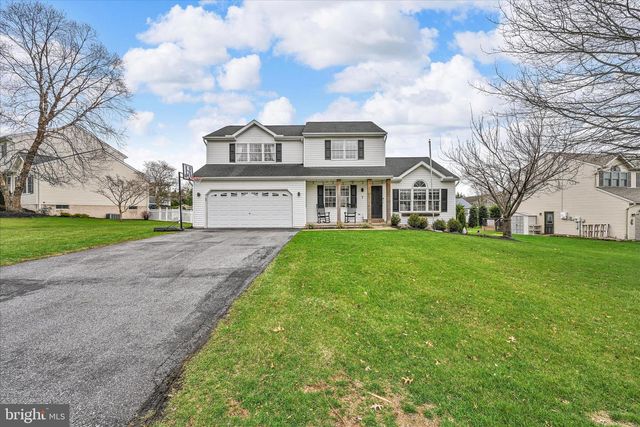 7 N BUTTERFLY DR, Myerstown, PA 17067