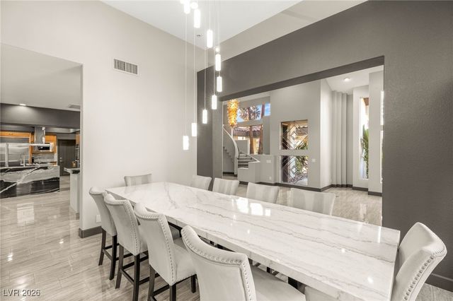 8001 Ryans Reef Lane, Las Vegas, NV 89128