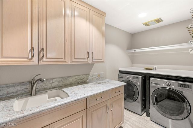 8001 Ryans Reef Lane, Las Vegas, NV 89128