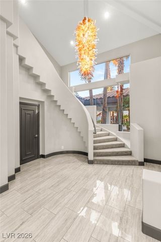 8001 Ryans Reef Lane, Las Vegas, NV 89128