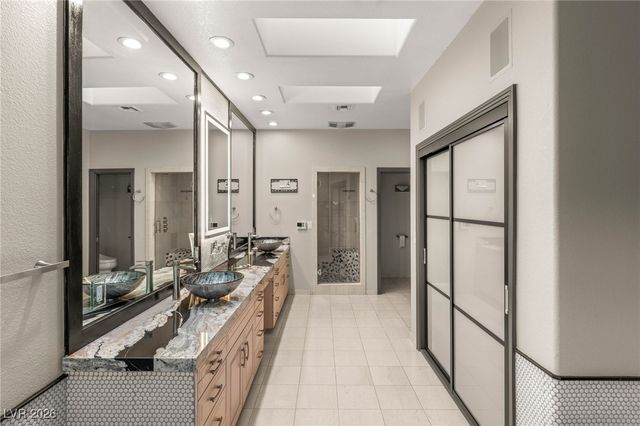 8001 Ryans Reef Lane, Las Vegas, NV 89128