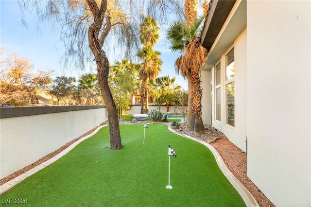 8001 Ryans Reef Lane, Las Vegas, NV 89128