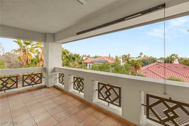 8001 Ryans Reef Lane, Las Vegas, NV 89128