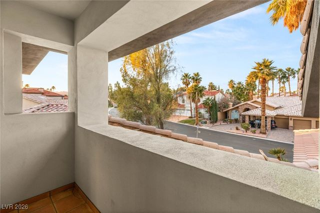 8001 Ryans Reef Lane, Las Vegas, NV 89128