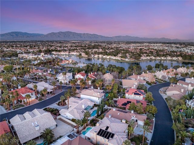 8001 Ryans Reef Lane, Las Vegas, NV 89128