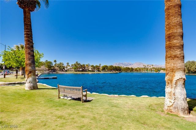 8001 Ryans Reef Lane, Las Vegas, NV 89128