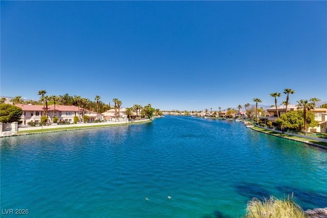 8001 Ryans Reef Lane, Las Vegas, NV 89128