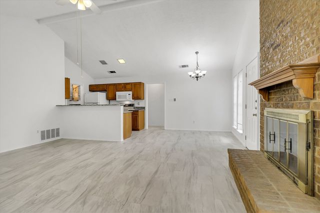 2018 Embassy Way, Carrollton, TX 75006