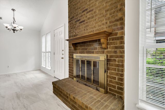 2018 Embassy Way, Carrollton, TX 75006