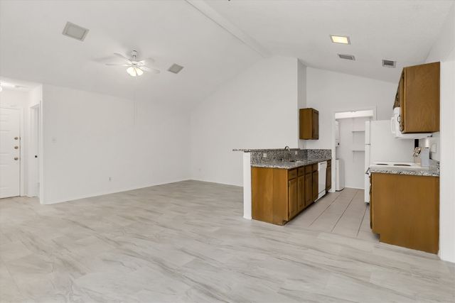 2018 Embassy Way, Carrollton, TX 75006