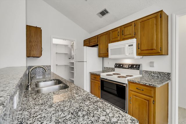 2018 Embassy Way, Carrollton, TX 75006