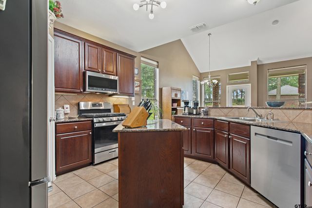 12296 Cross Fence Trl, Tyler, TX 75706