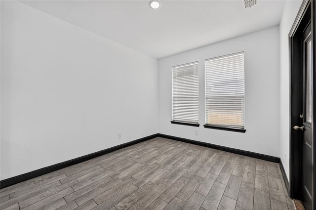 1005 Chaplin Drive, Fort Worth, TX 76247