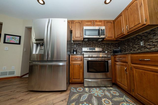 471 E 830 N, Valparaiso, IN 46383