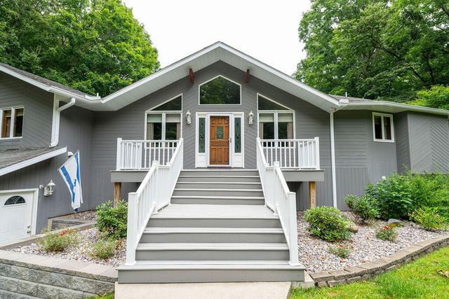 471 E 830 N, Valparaiso, IN 46383