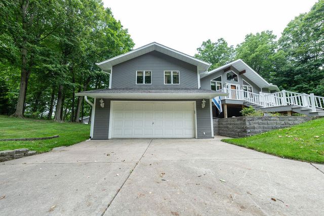 471 E 830 N, Valparaiso, IN 46383