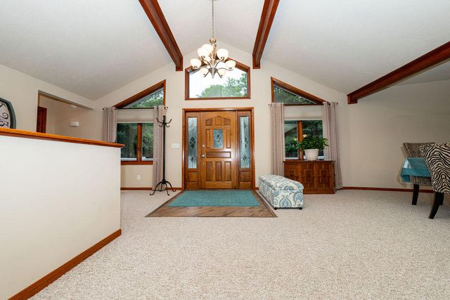 471 E 830 N, Valparaiso, IN 46383