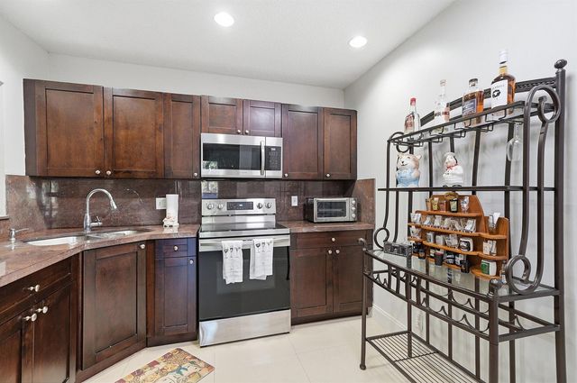2928 Carambola Circle S, Coconut Creek, FL 33066