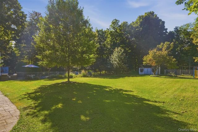 136 Hustis Road, Cold Spring, NY 10516