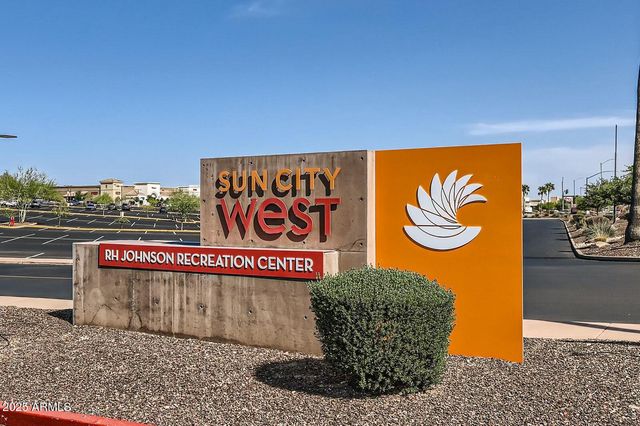 12535 W SKYVIEW Drive, Sun City West, AZ 85375